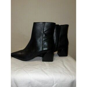 Steve Madden Black Leather boots size 9M